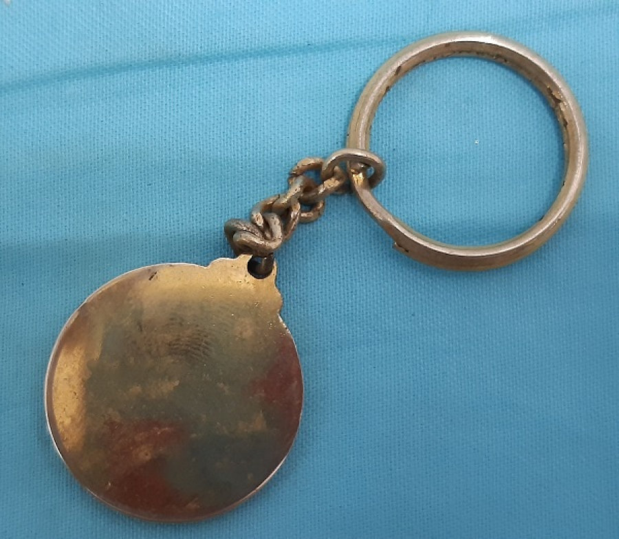 MECEDEZ BENZ ARMALI METAL ANAHTARLIK