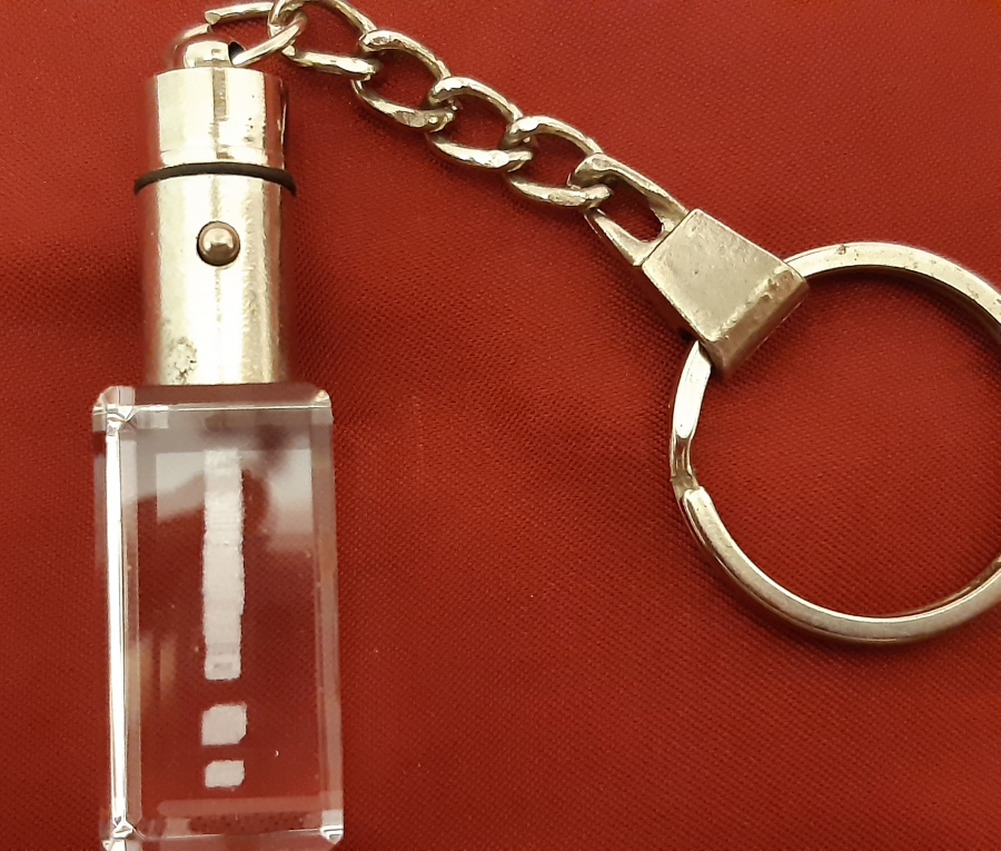 BURCU VE BURAK IŞIKL HATIRA ŞEFFAF ANAHTARLIK 