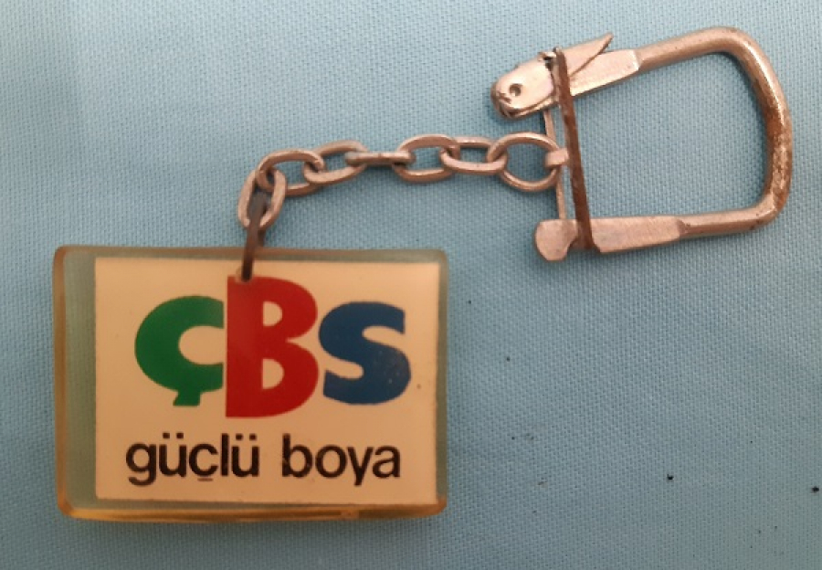 GÜÇLÜ BOYA ŞEFFAF POLİ KARBON ANAHTARLIK 