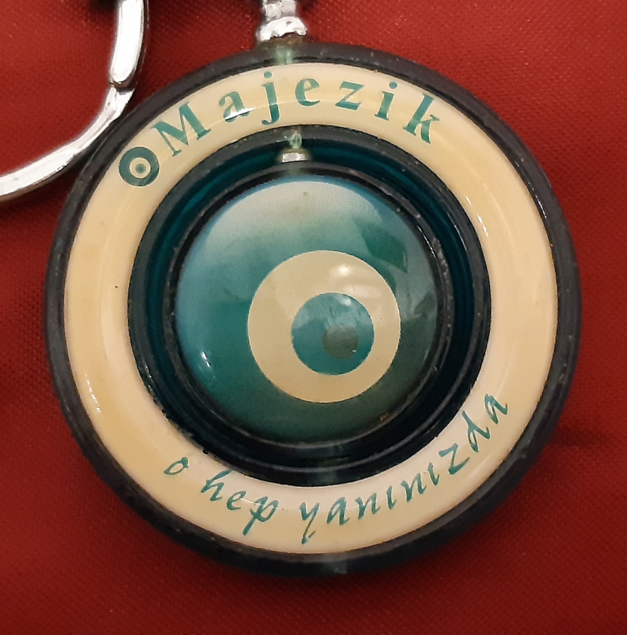 MAJEZİK O HEP YANIMIZDA NAZAR BONCUKLU ANAHTARLIK