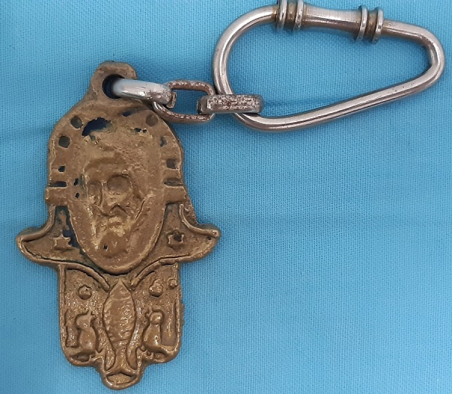 PİRİNÇ RABİA EL NAZAR METAL  ANAHTARLIK 