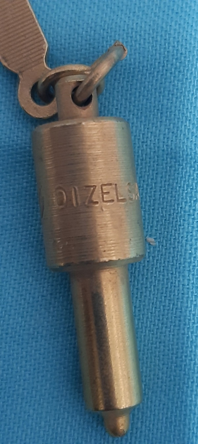 D DIZELSAN BEPİL ENJEKTÖR ANAHTARLIK  DİZEL ARACLARDA KULLANILAN MAZOT ENJEKTÖRÜ MAKETİNDEN YAPILMA