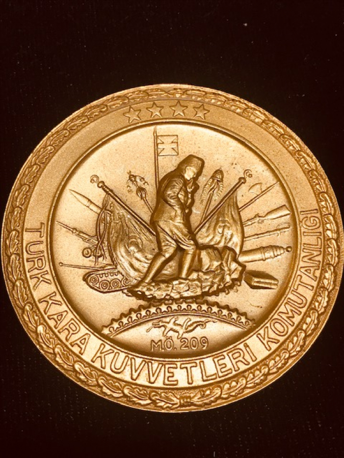MUSTAFA KEMAL ATATÜRK GÖRSELLİ TÜRK KARA KÜVVETLERİ KOMUTANLIGI M.Ö 209 ALTIN KAPLAMA MADALYA