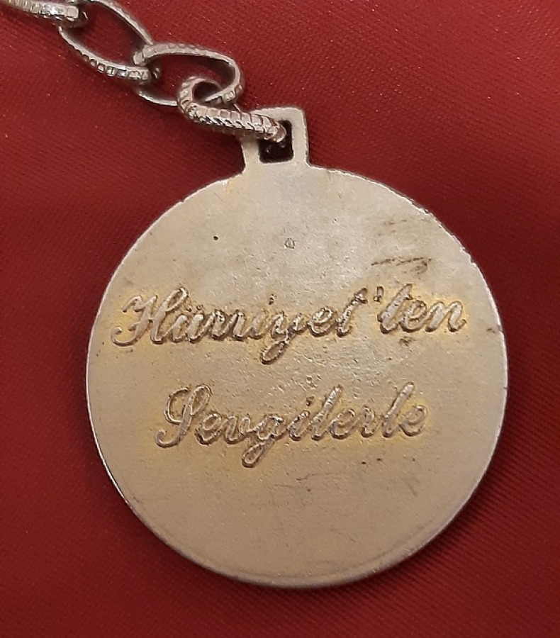 HÜRRİYET 'TEN SEVGİLERLE METAL ANAHTARLIK