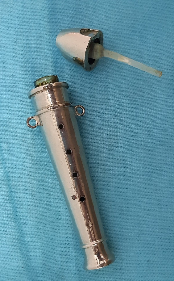 METAL KAPAKLI KABINDA CAM PARFÜM ŞİŞE 