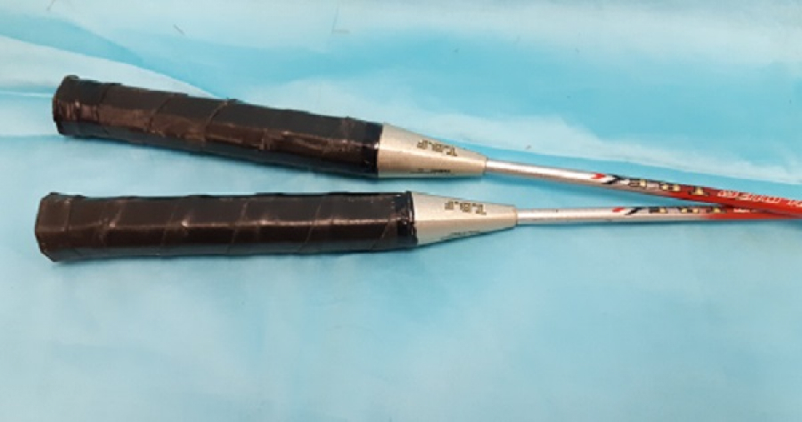 BADMİNDON PROFOSYENEL FEDERASYON ONAYLI  TENNİS RAKETİ 3 ADET OYUN TOPU