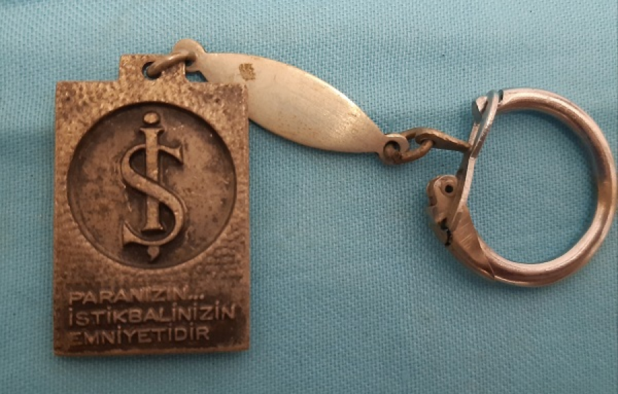 TÜRKİYE İŞ BANKASI METAL ANAHTARLIK