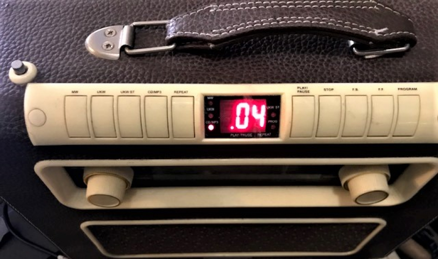 RETRO CLASSİC LİNE SOUNDMASTER RCD 1500 DBL RADİO CD MP 3 CANTA RADYO 3 DALGA