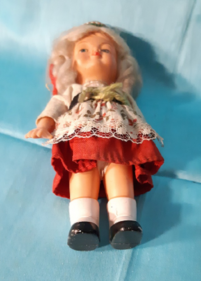 ELBİSELİ OYUNCAK KIZ BEBEK 20875 Garaj antik