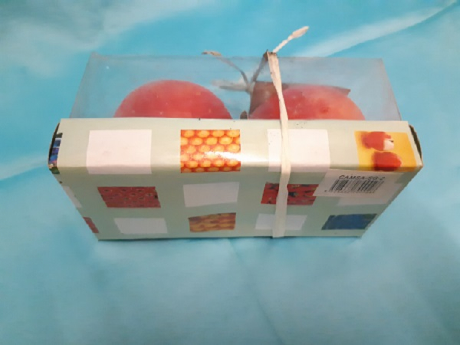 MUM YANDIGINDA ELMA KOKUSU YAYAN 2 ADET ANBALAJINDA ELMA MUM