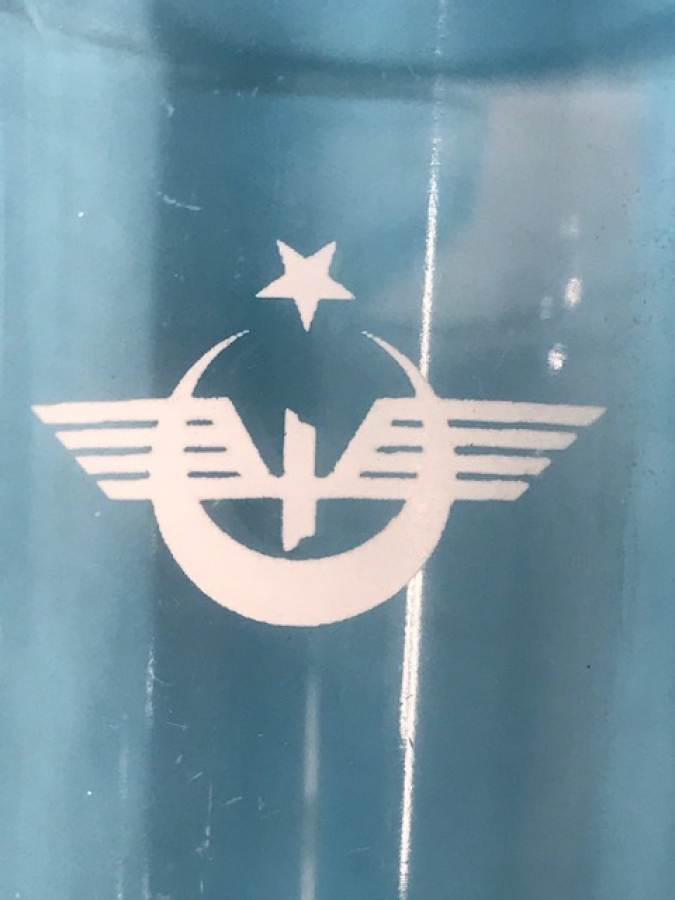 1940 TCDD  TÜRKİYE CUMHÜRİYETİ DEVLET DEMİR YOLLARI ŞEFFAF ARMALI  CİFT RAKI BARDAGI OLDUKCA KALIN CAMDAN YAPILMIŞDIR