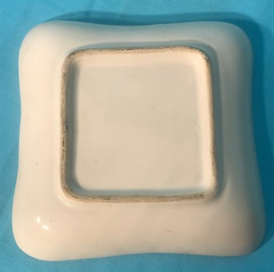 KIRMIZI KARO PAPAZI SERAMİK KUMAR MASA KÜLLÜK