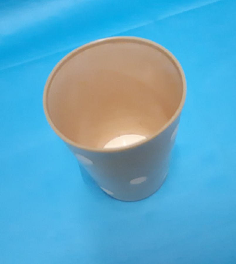 D B P PLASTİK BARDAK KIRMIZI VE KAHVERENGİ RENKLERDE