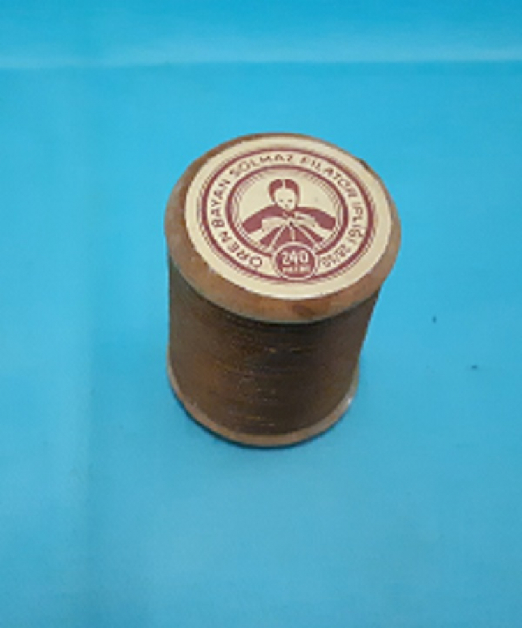 ÖREN BAYAN SOLMAZ HALİS NAKIŞ İPLİĞİ 60 AHŞAP MAKARASINDA 