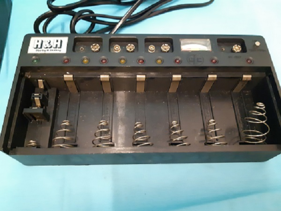 BED İENUNGS ANLEİTURG BL 12 H & H ÜNİVERSAL PİL ŞARJ ALETİ TÜM DOLABİLİR PİLLER