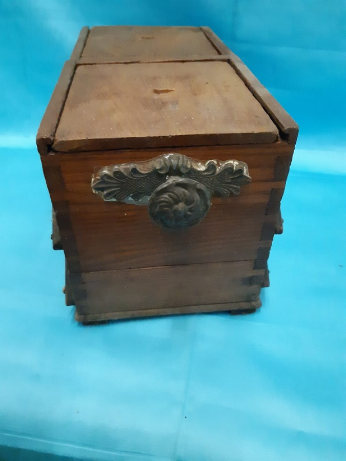 TERZİ DİKİŞ 5 GÖZLU AHŞAP İPLİK KUTU 