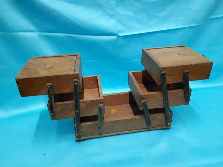 TERZİ DİKİŞ 5 GÖZLU AHŞAP İPLİK KUTU 