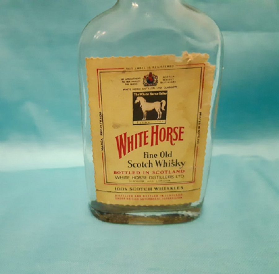 WHITE HORSE ALKOL UFAK MİNYATÜR  ŞİŞE 