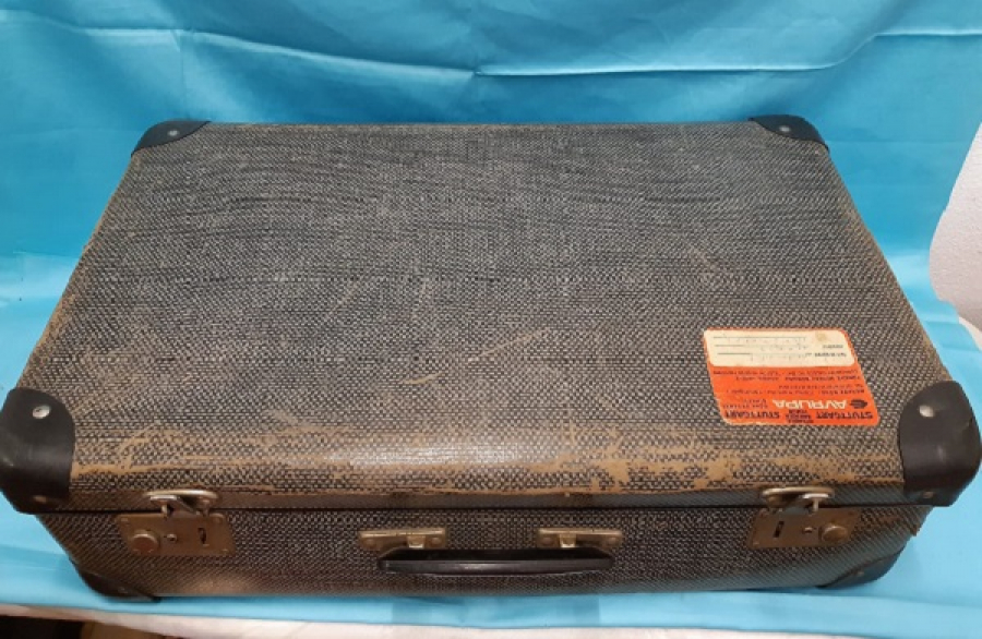 ORTA BOY 1960 KİLİTLİ SEYAHAT BAVUL 