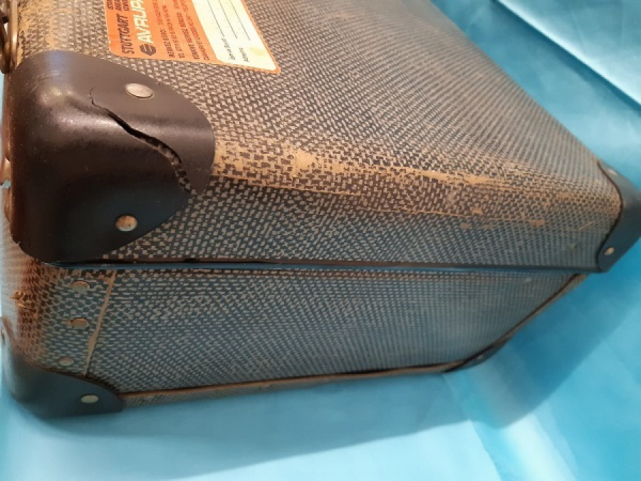 ORTA BOY 1960 KİLİTLİ SEYAHAT BAVUL 