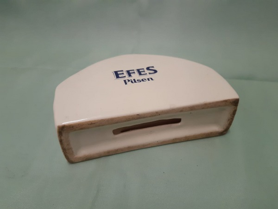 SERAMİK MASA ÜZERİ EFES PİLSEN ARMALI PEÇETELİK 