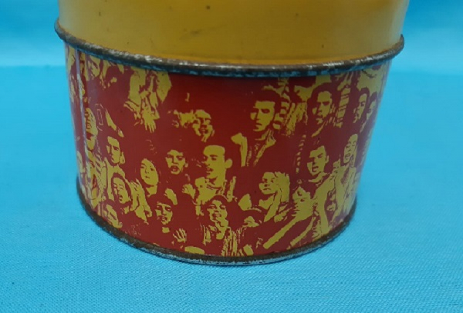 GALATASARAY FUTBOL TAKIM SARI KIRMIZI TENEKE KUTU 