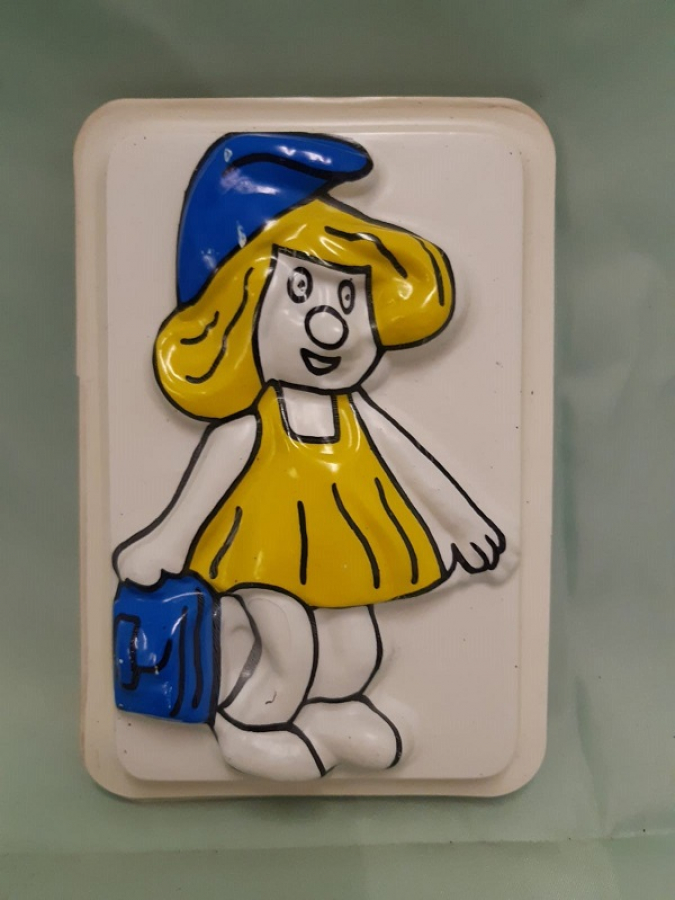 PLASTİK OYUNCAK CİZGİ FİLM KAHRAMANI  CANTALI KIZ ALCI KALIBI 