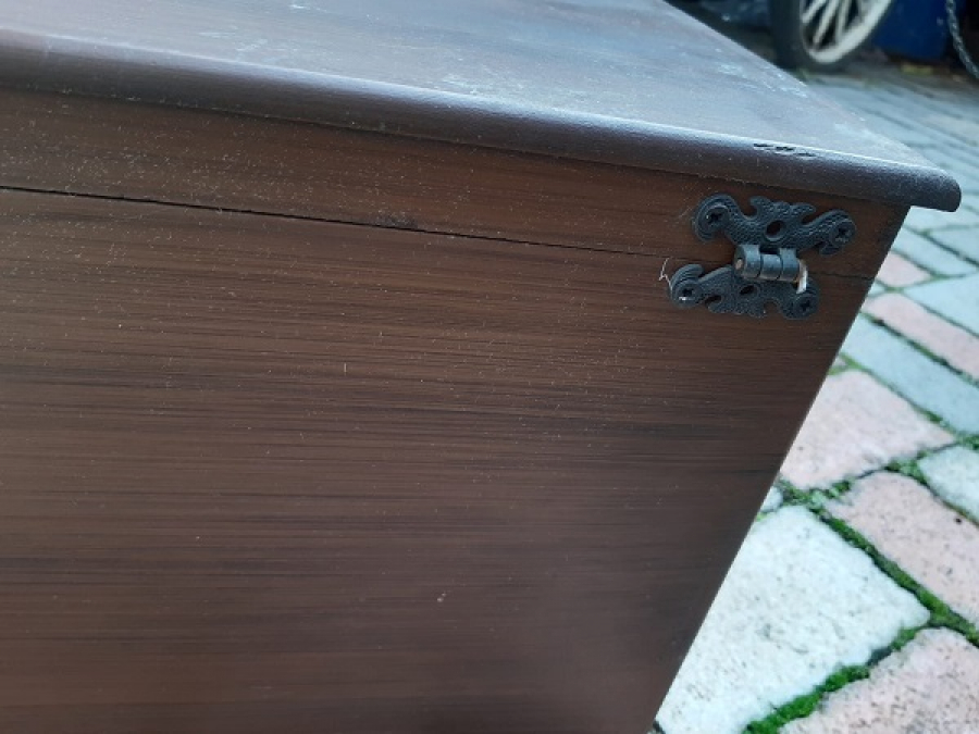 PAMUK BANK KÜLTÜR VAKFI AHŞAP CEKMECELİ KAPAKLI  KUTU