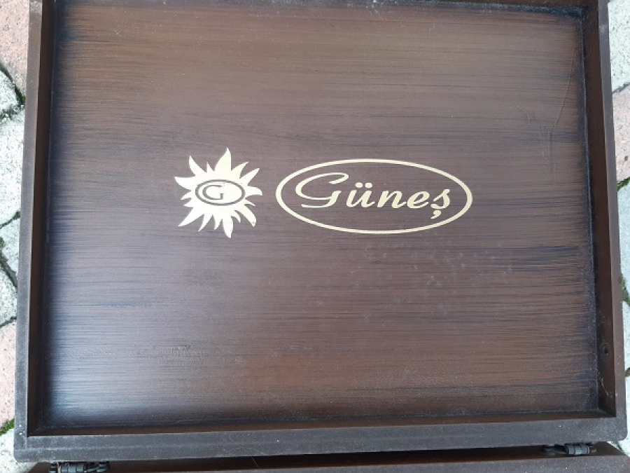 PAMUK BANK KÜLTÜR VAKFI AHŞAP CEKMECELİ KAPAKLI  KUTU