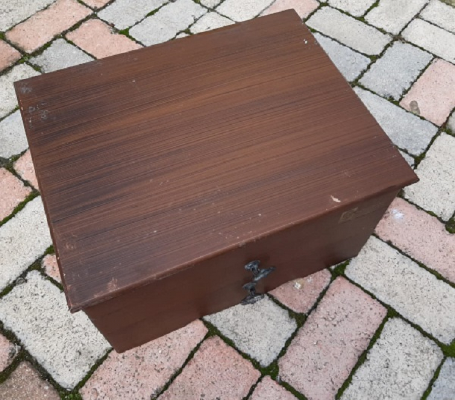 PAMUK BANK KÜLTÜR VAKFI AHŞAP CEKMECELİ KAPAKLI  KUTU