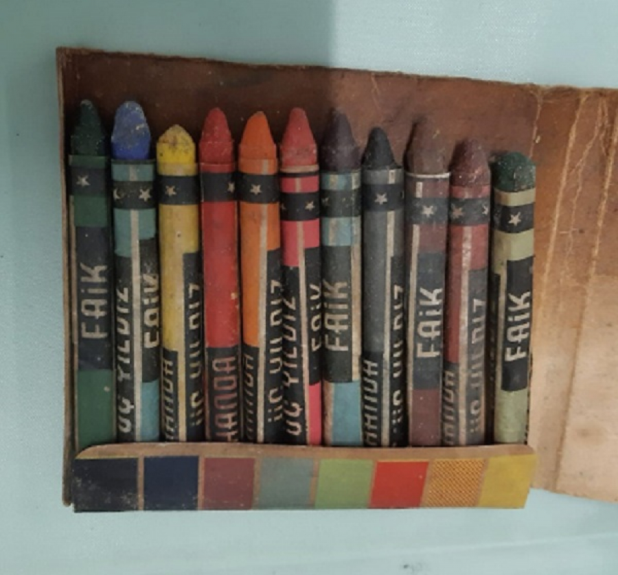  YERLİ PASTEL KALEM ÜÇ YILDIZ  1947 HEDİYESİ RESİM HARİTA İÇİN EN ÇOK ARANILAN BOYALAR 12 RENK EKSTRA