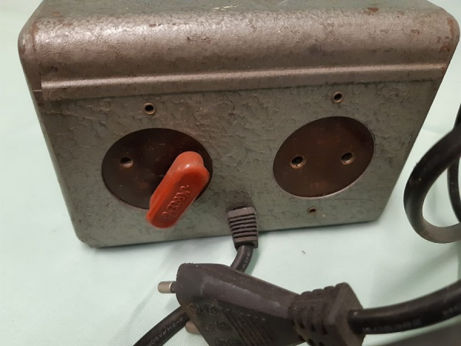 SABIR 366 VOLTAJ REGÜLATÖRÜ 110 220 VOLT AYARLI 11 KADEMELİ COK AMACLI