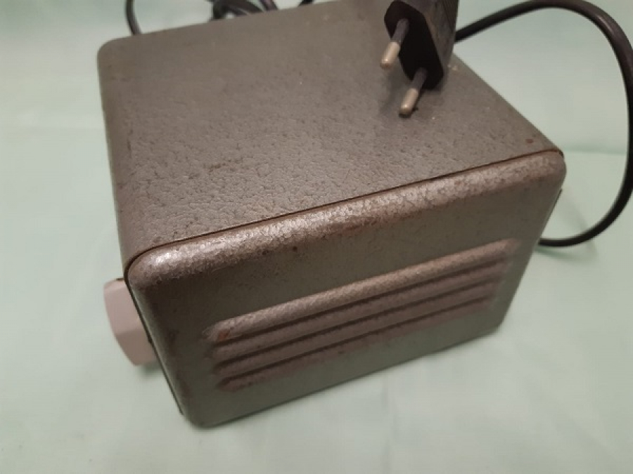 SABIR 366 VOLTAJ REGÜLATÖRÜ 110 220 VOLT AYARLI 11 KADEMELİ COK AMACLI