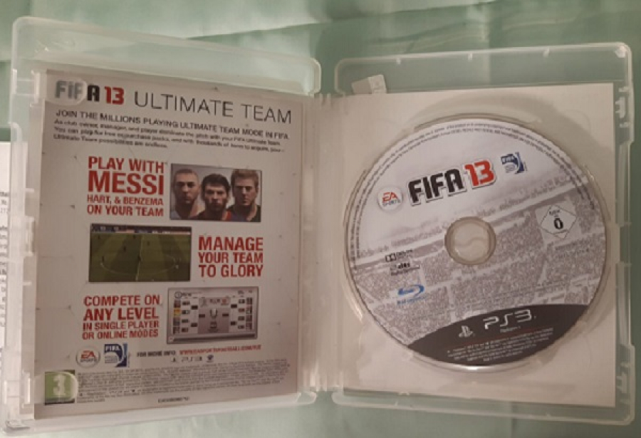 PLAYSTATİON MOVE FEATURES FIFA 13 OYUN CD