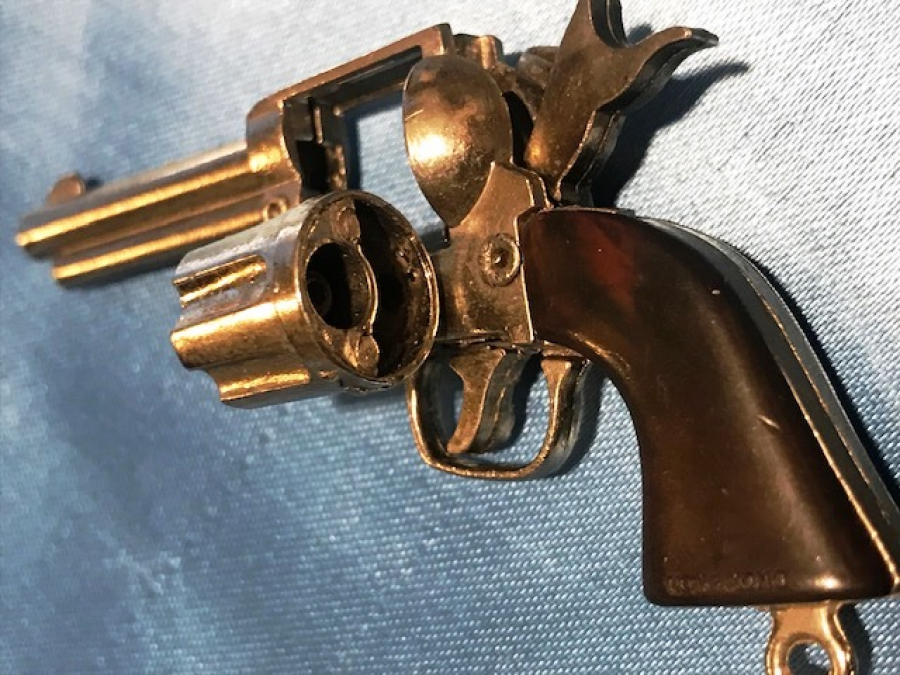 KAPSÜL PATLATAN MASKOT METAL TOPLU OYUNCAK TABANCA 