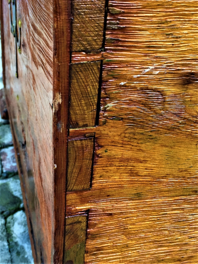 KOMPLE EL YAPIM KIRLANGIC KİLİT GECME  ÖNÜ DEMİR İŞ SÜSLEME CAM CIRA  ORTA BOY SANDIK