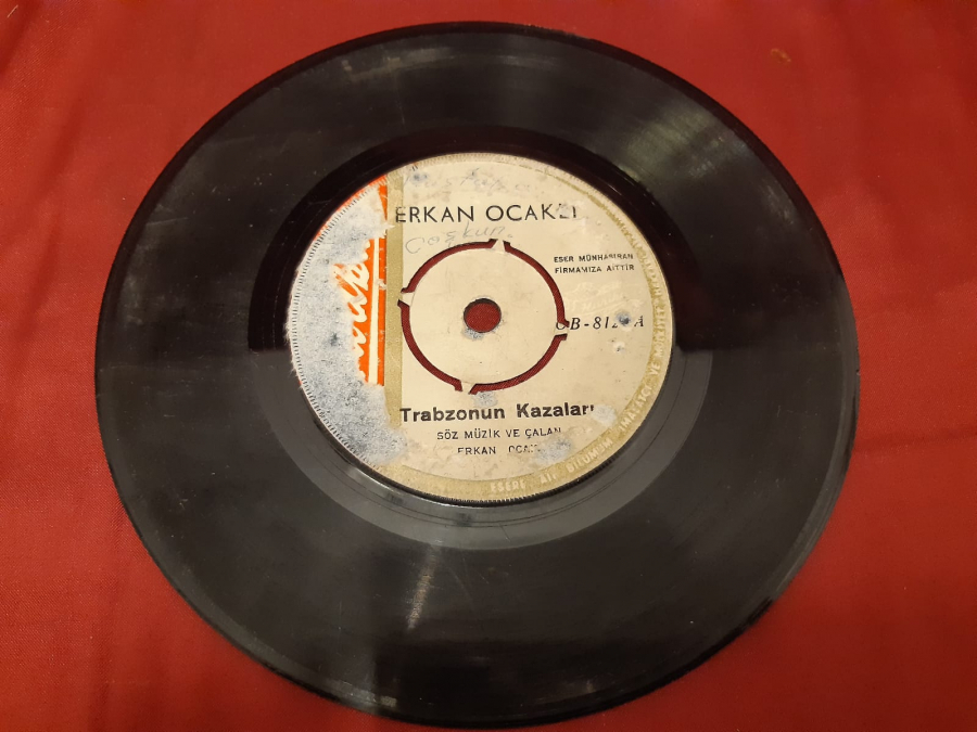 ERKAN OCAKLI TRABZONUN KAZALARI B. O SEVDALI GÖZLERE 45 LİK YERLİ PLAK 