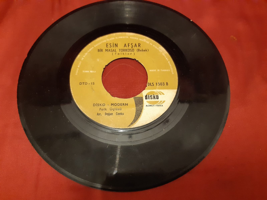 ESİN AFŞAR BİR MASAL TÜRKÜSÜ ( BEBEK ) 45 LİK YERLİ PLAK 