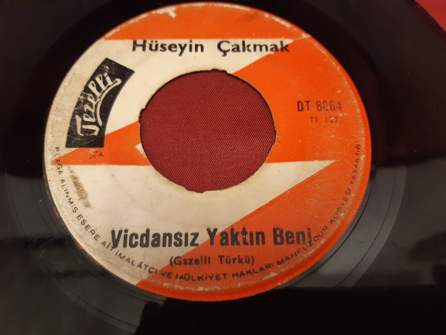 HÜSEYİN ÇAKMAK VİCDANSIZ YAKTIN BENİ GÜZEL GÖZLERİN 45 LİK YERLİ PLAK 