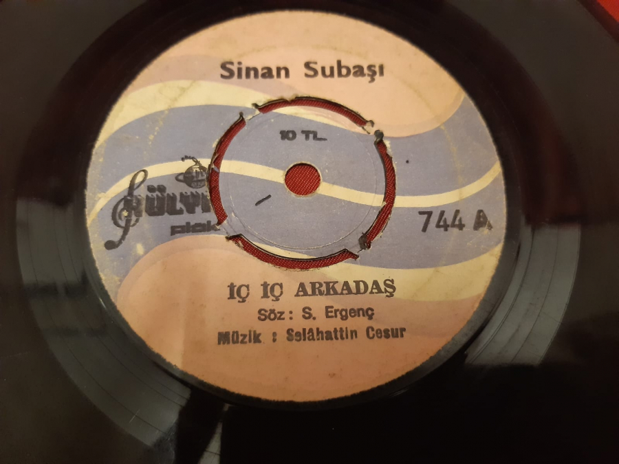 SİNAN SUBAŞI 744 A İÇ İÇ ARKADAŞ 744 B AŞKA GÜCÜM YETMİYOR 45 LİK YERLİ PLAK 