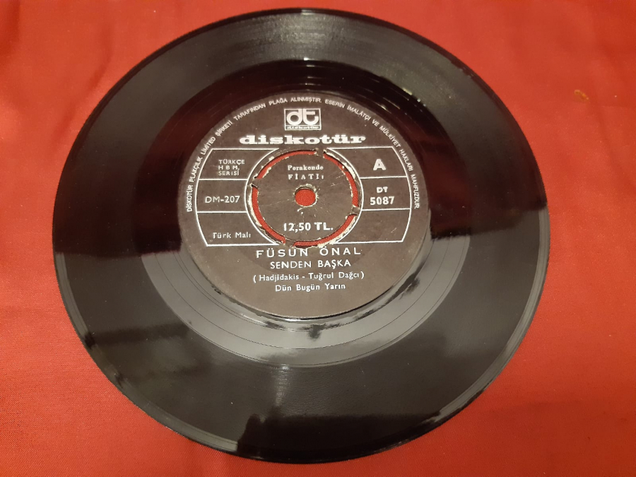 DİSKOTÜR FÜSUN ÖNAL  SENDEN BAŞKA   AMAN EFEM