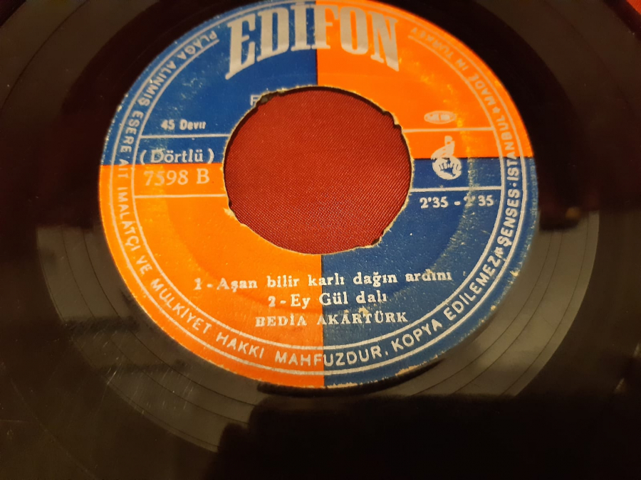 EDİFON DÖRTLÜ 7598 A - B  BEDİA AKARTÜRK 45 LİK YERLİ PLAK 