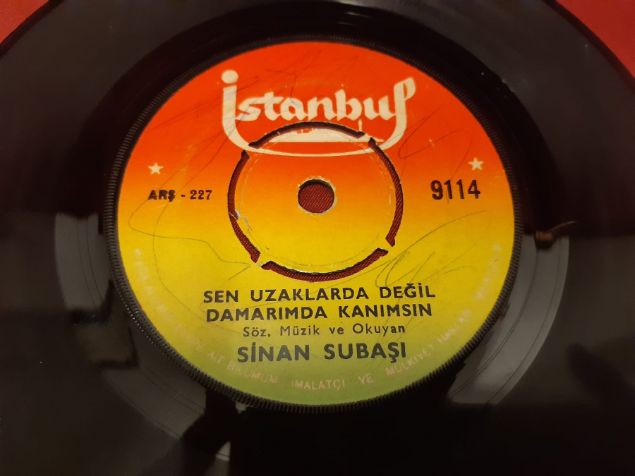 İSTANBUL ARŞ - SİNAN SUBAŞI SEN UZAKLARDA DEĞİL DAMARIMDA KANIMSIN 