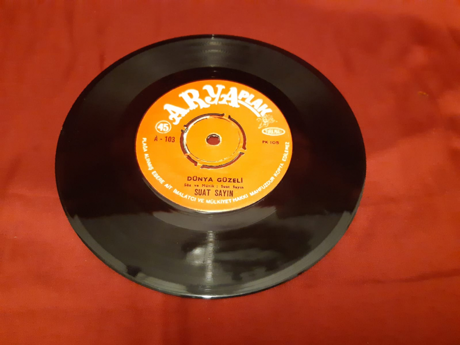 AYRA PLAK A - 103 YARINA ALLAH KERİM SUAT SAYIN DÜNYA GÜZELİ 45 LİK YERLİ PLAK 