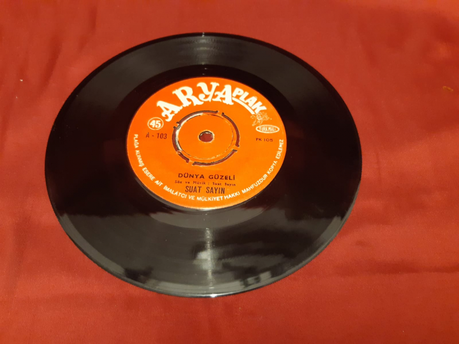 AYRA PLAK A - 103 YARINA ALLAH KERİM SUAT SAYIN DÜNYA GÜZELİ 45 LİK YERLİ PLAK 