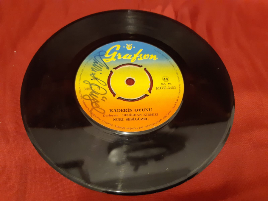 GRAFSON 3453 - A İLK AKŞAMDAN NURİ SESİ GÜZEL 3453 - B KADERİN OYUNU 45 LİK YERLİ PLAK 