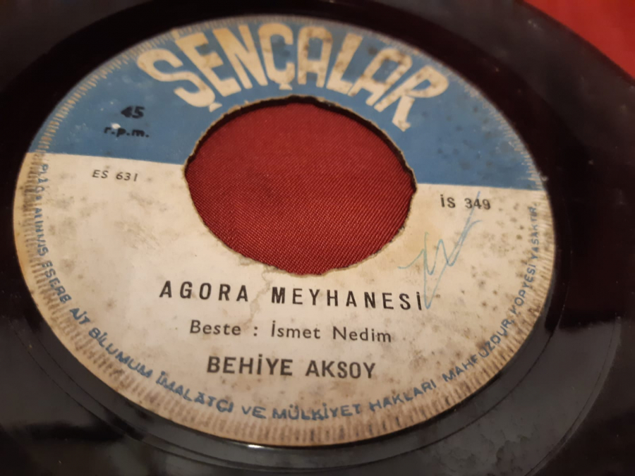 ŞENÇALAR PLAK   BEHİYE AKSOY   AGORA MEYHANESİ .BÜTÜN MEYHANELER 45 LİK YERLİ PLAK 
