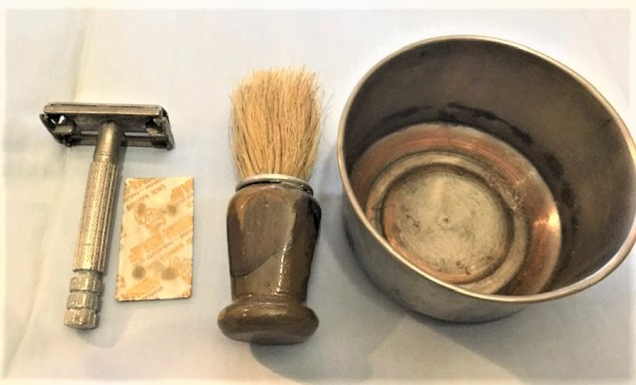 1960 YILLAR TRAŞ TAKIMI  JİLET TRAŞ TASI METAL MAKİNA AT KUYRUK KIL FIRCA