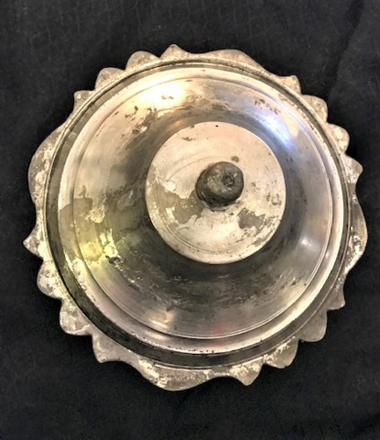 OSMANLI TEKKE İŞİ HACI BEKTAŞİ VELİ 1820 DAMGALI BRONZ KAPAKLI UFAK İFTARİYELİK İKRAMLIK SUNUMLUK KAPAKLI SAHAN UZERİ YAZILI 