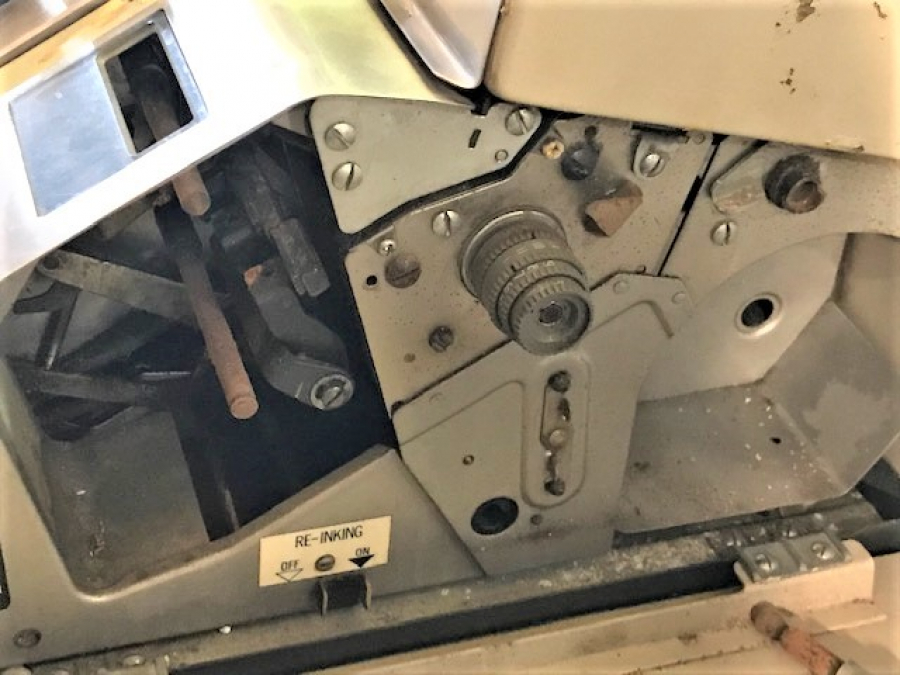 HUGIN KASSARECİSTER AB STOCKHOLM METAL KOLU CEVİRMELİ MEKANİK YAZAR KASA 1960